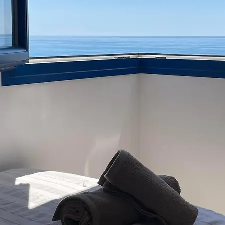 Mirada Azul * Torrox